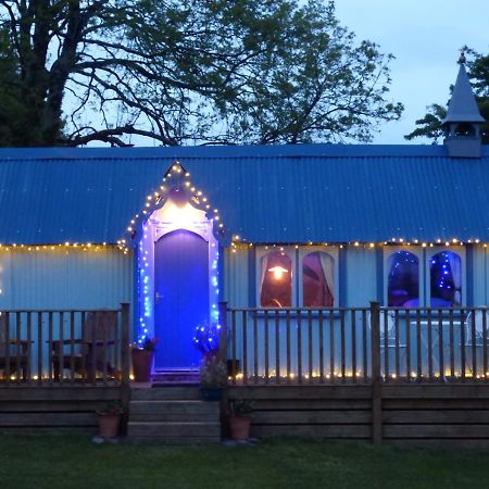 The Tabernacle At Frieda And The Moon Villa Lanreath Exterior photo