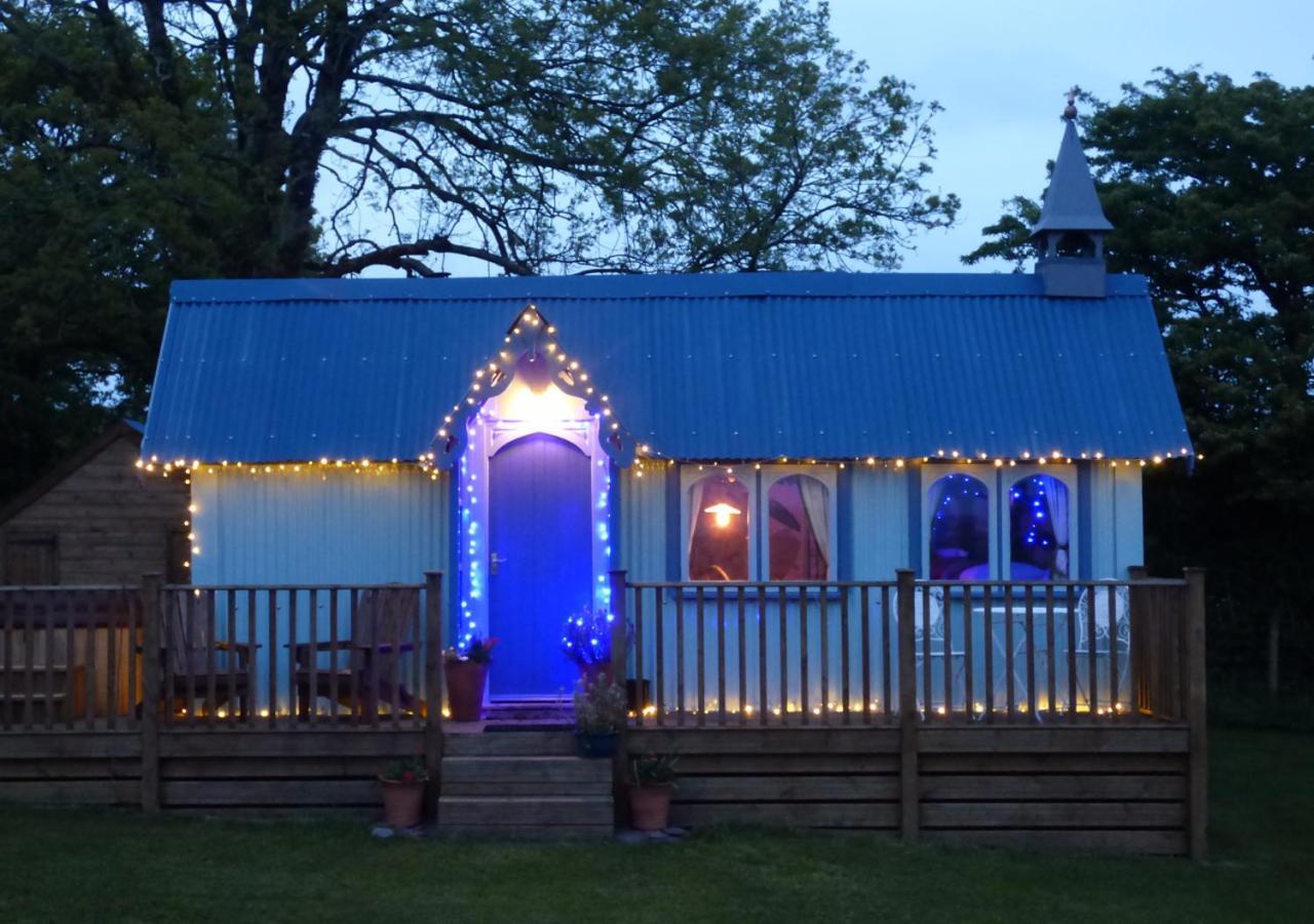 The Tabernacle At Frieda And The Moon Villa Lanreath Exterior photo